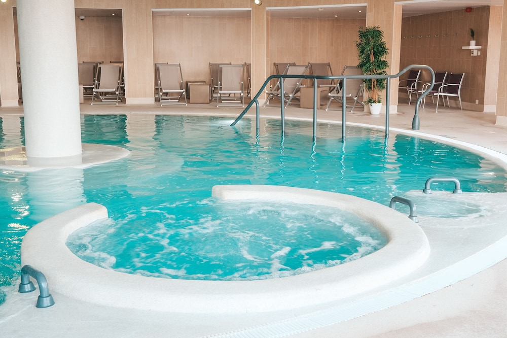 swimming pool spa