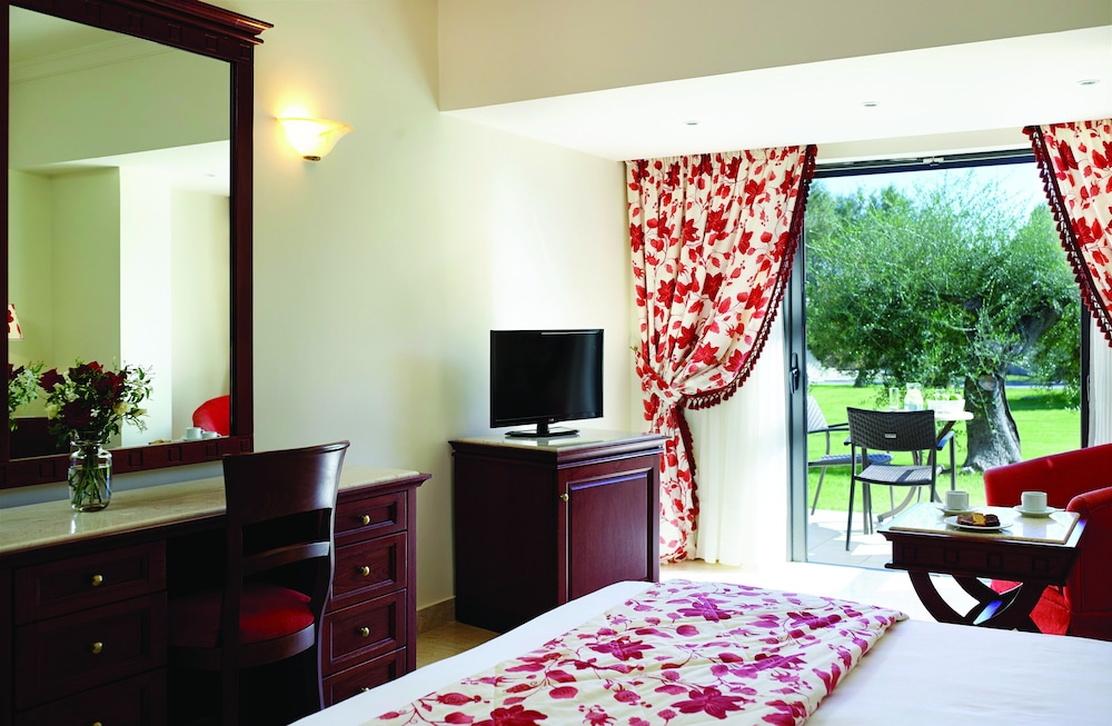 Roda Beach Resort & Spa 29/49