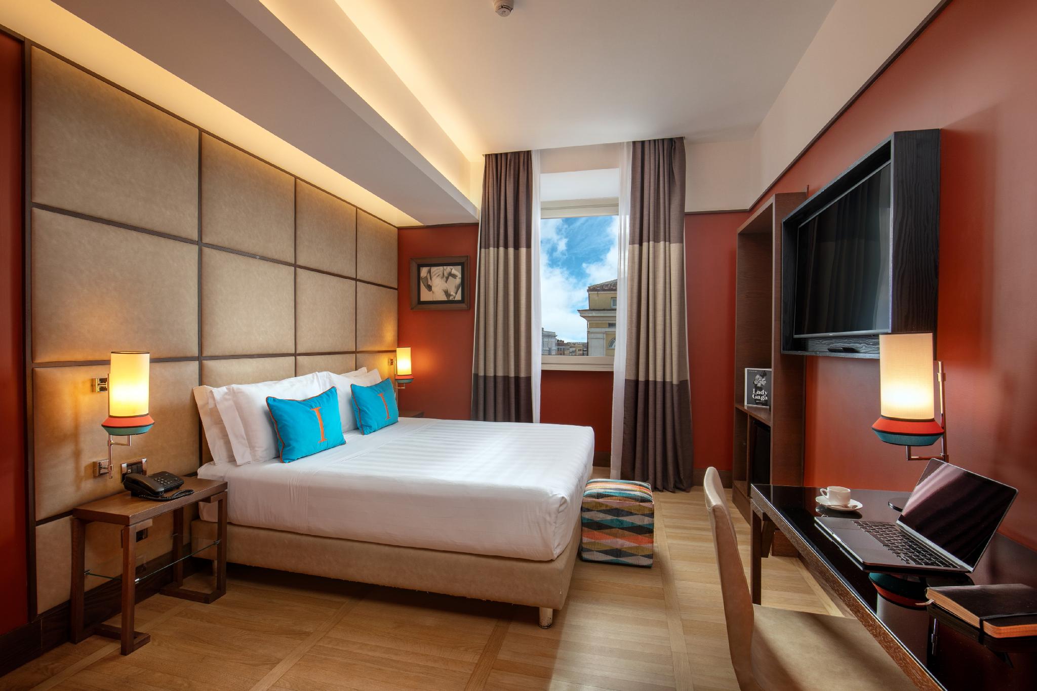 SUPERIOR, DOUBLE BED