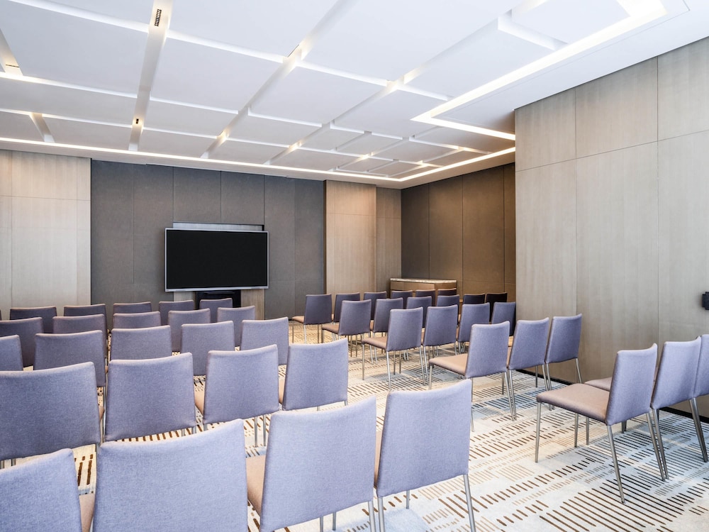 Sofitel Hangzhou Yingguan Hotel 66/76