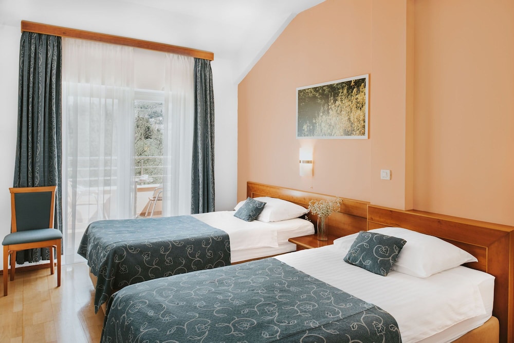 Hotel Ivka 13/50