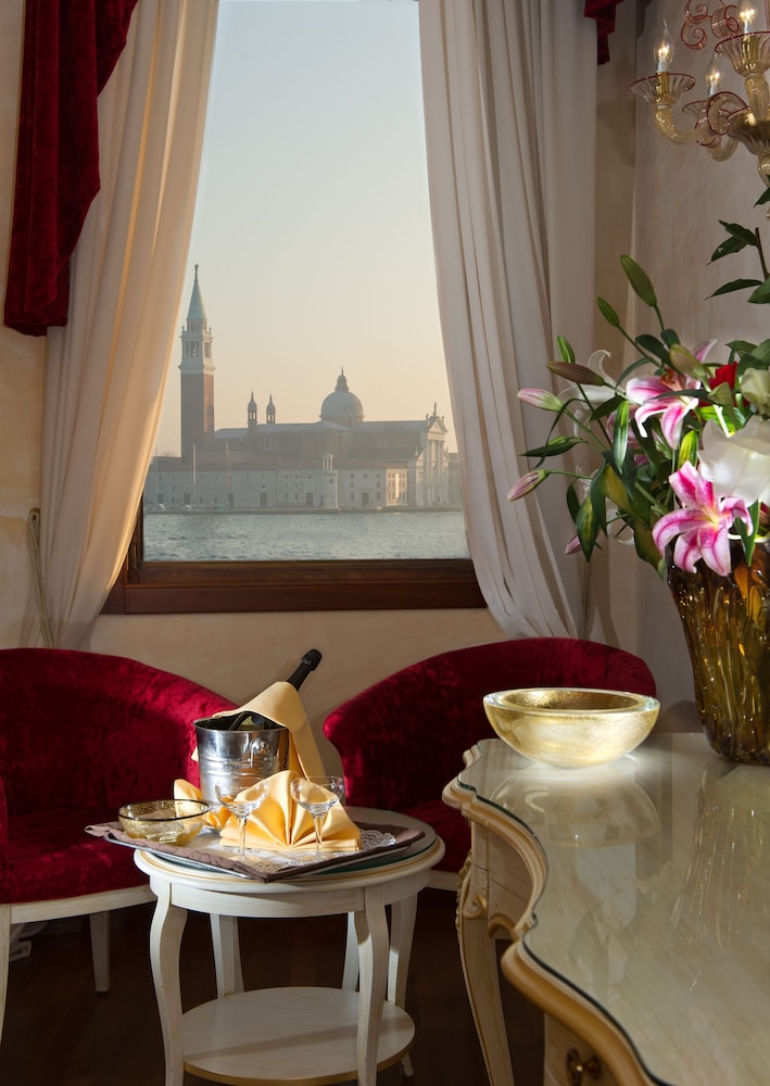 Hotel Savoia e Jolanda, WorldHotels Elite 47/66