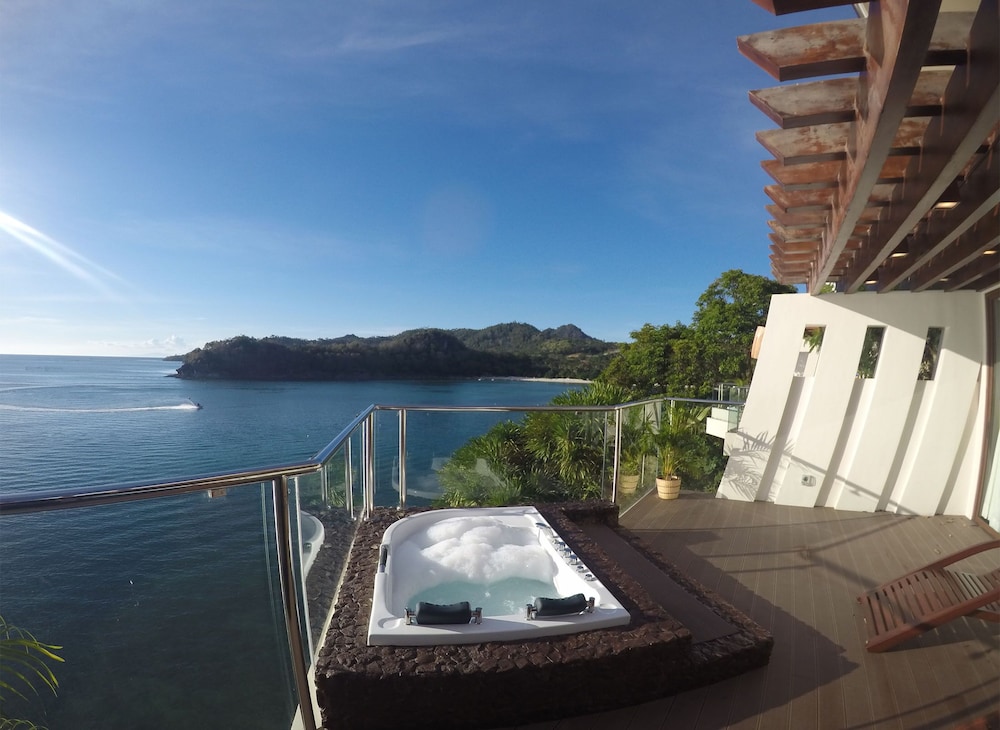 Dakak Park Beach Resort 17/50