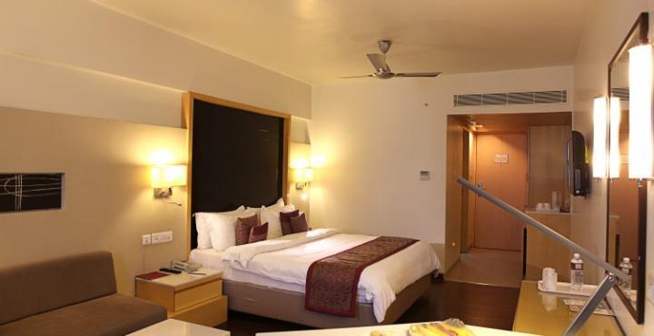 HOTEL SHELTON RAJAMAHENDRI 18/24
