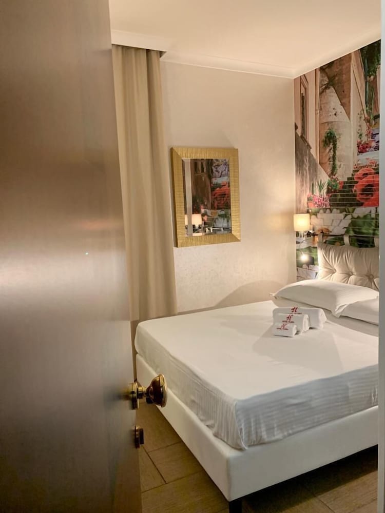 Hotel Flora 24/74