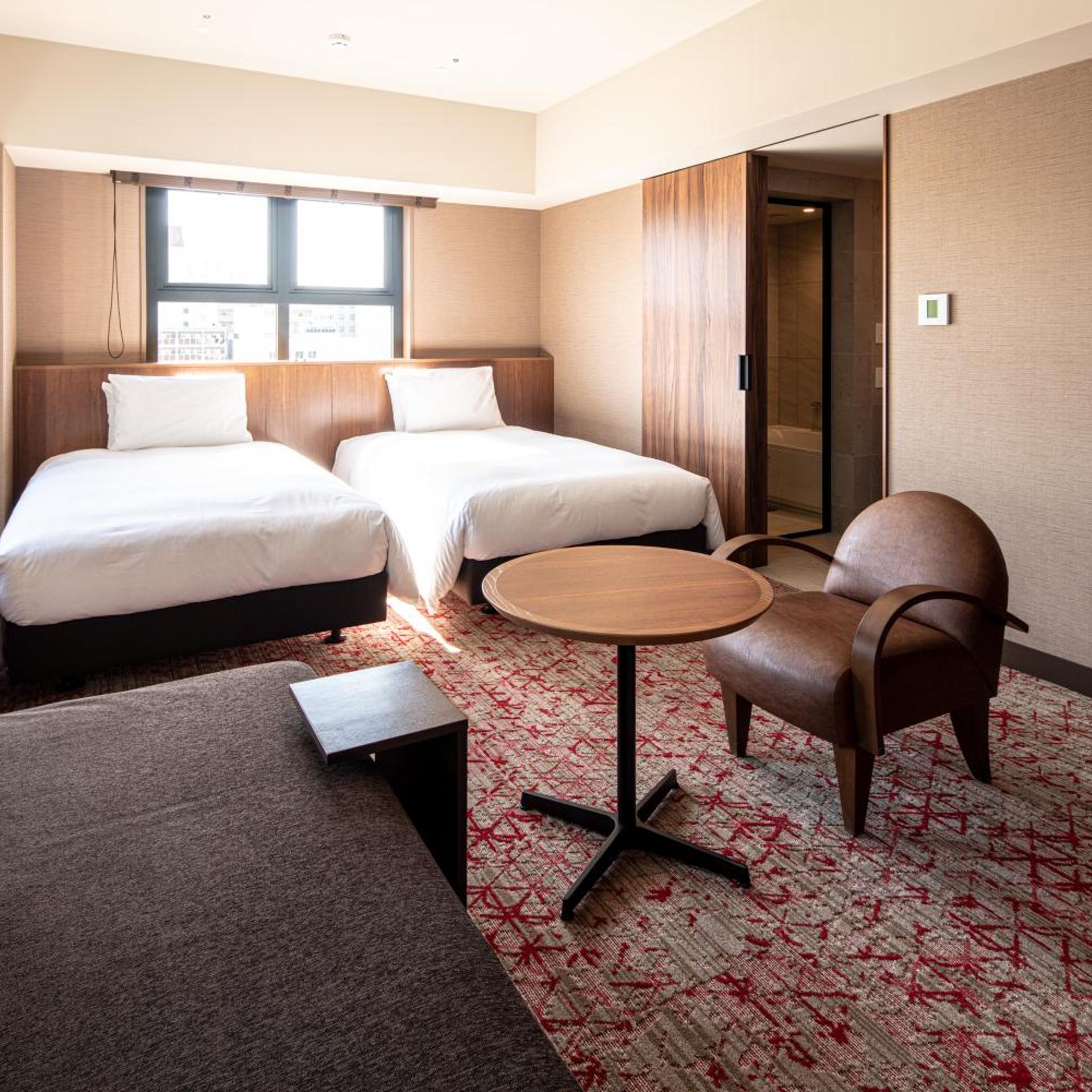 Chapter 3, Superior, Twin Beds, Corner