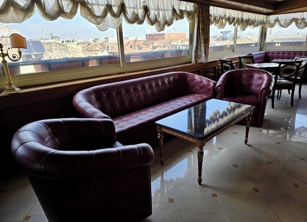 Hotel Champagne Palace 47/67