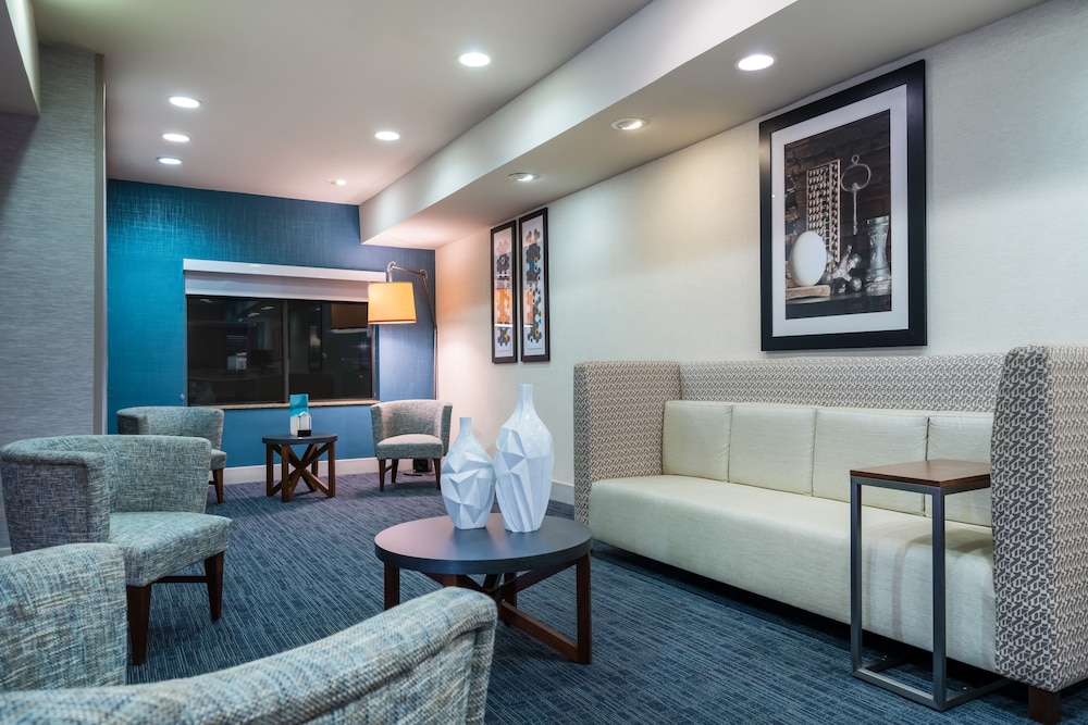 Holiday Inn Express & Suites Rocky Mount/Smith Mtn Lake 49/75
