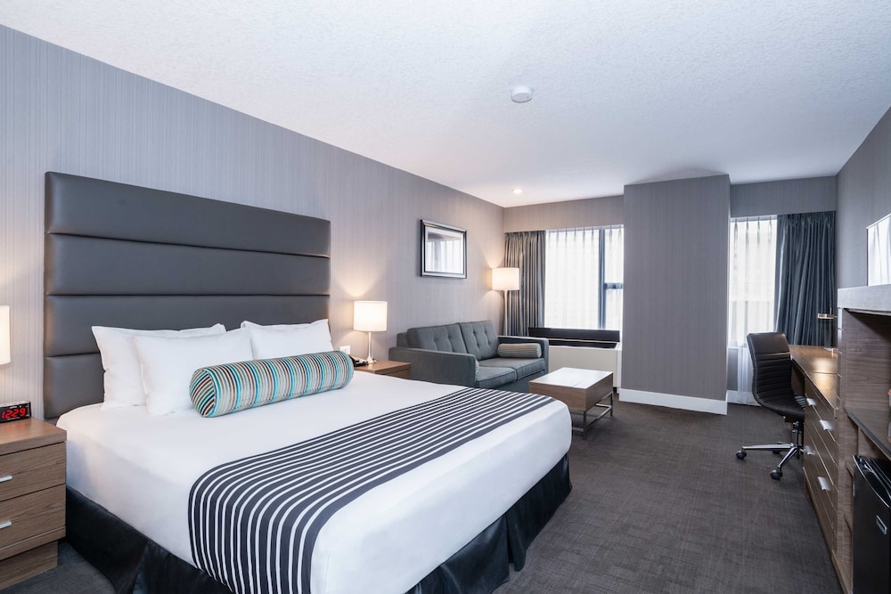 Sandman Signature Calgary Downtown Hotel 13/36