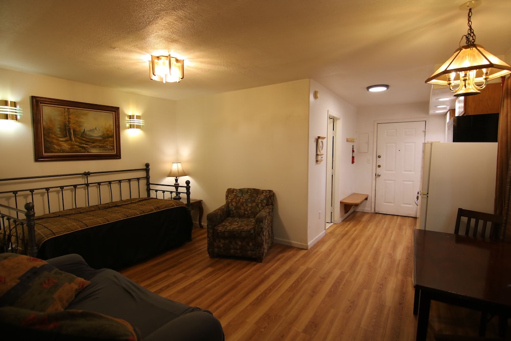 Fairbanks Extended Stay 34/50