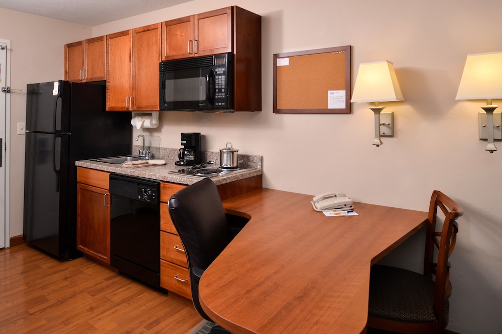 Candlewood Suites Boise-Meridian 48/56