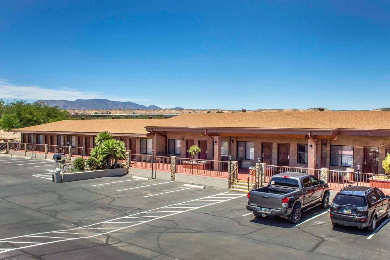 Quality Inn Benson I-10 Exit 304 45/49