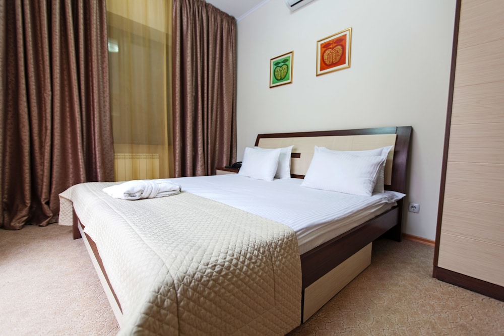 Alma Hotel 16/76