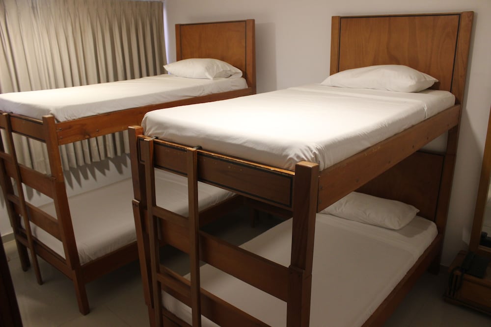 HOTEL MONTERREY 42/45