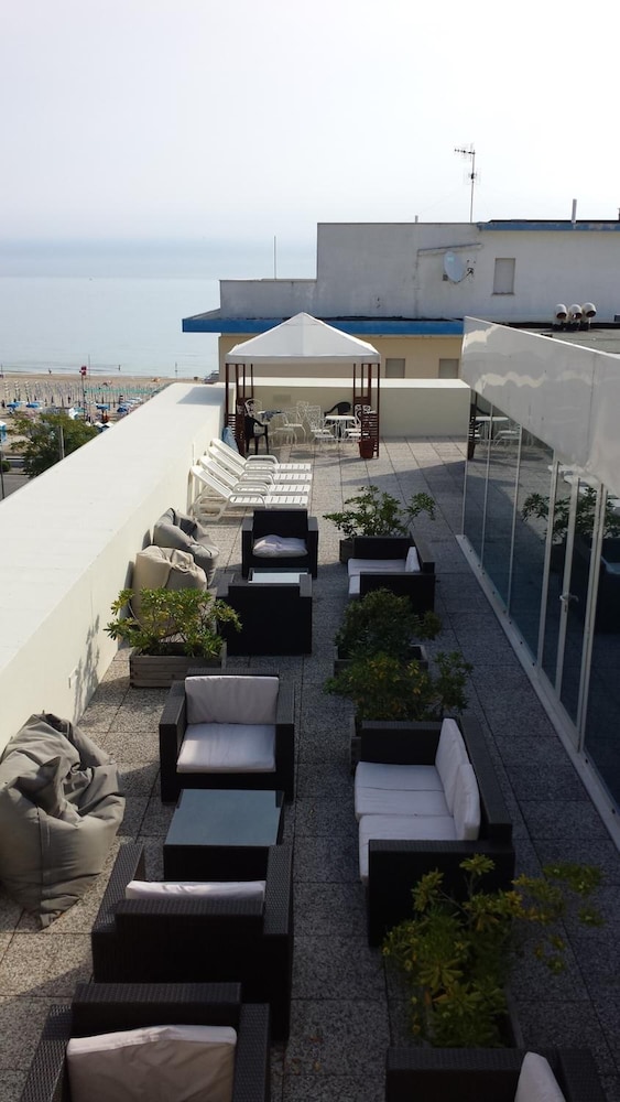 Hotel Alexander 3/50