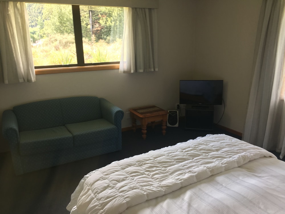 Alpine Lodge 16/69