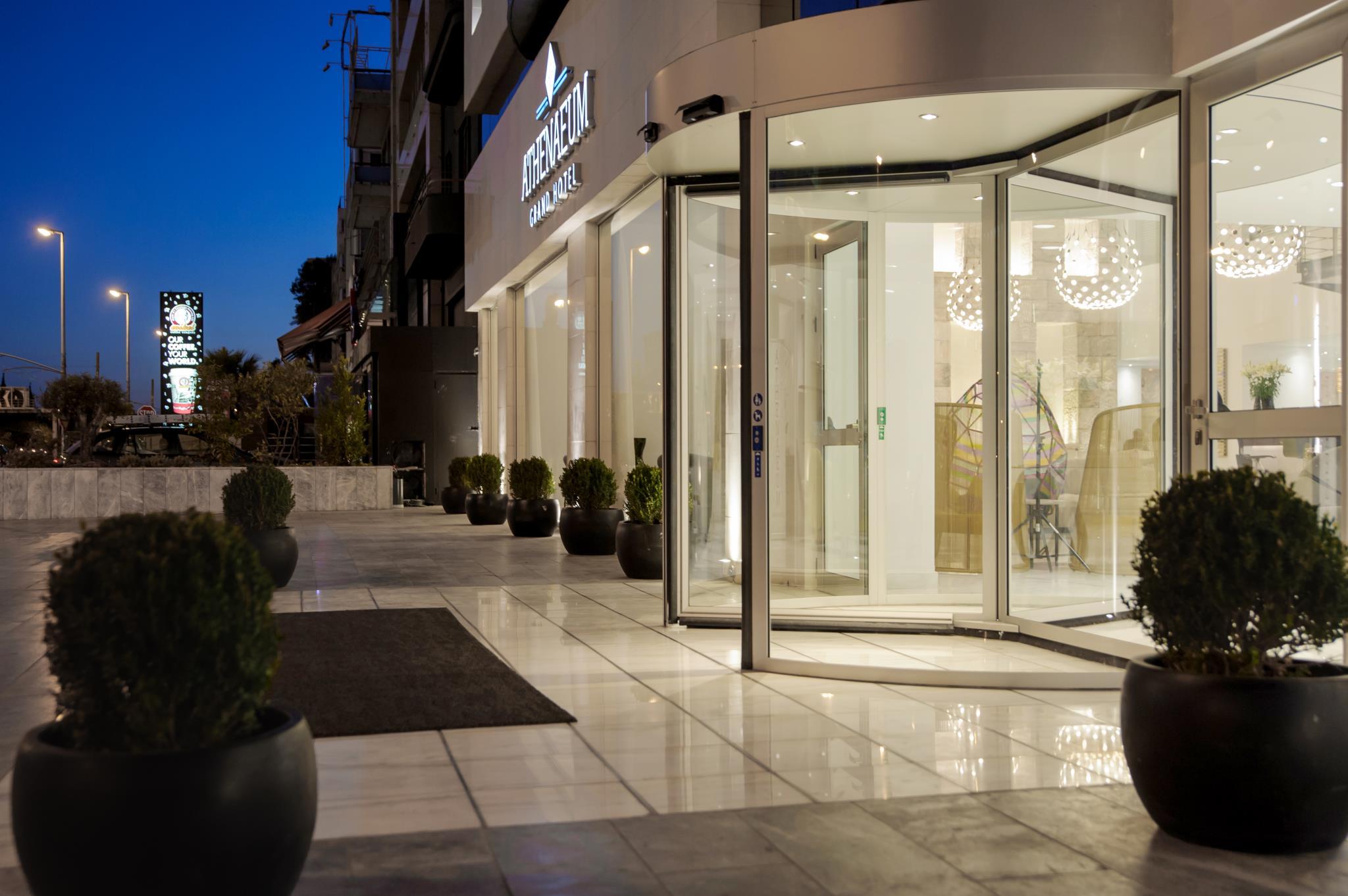 Athenaeum Grand Hotel in KALLITHEA
