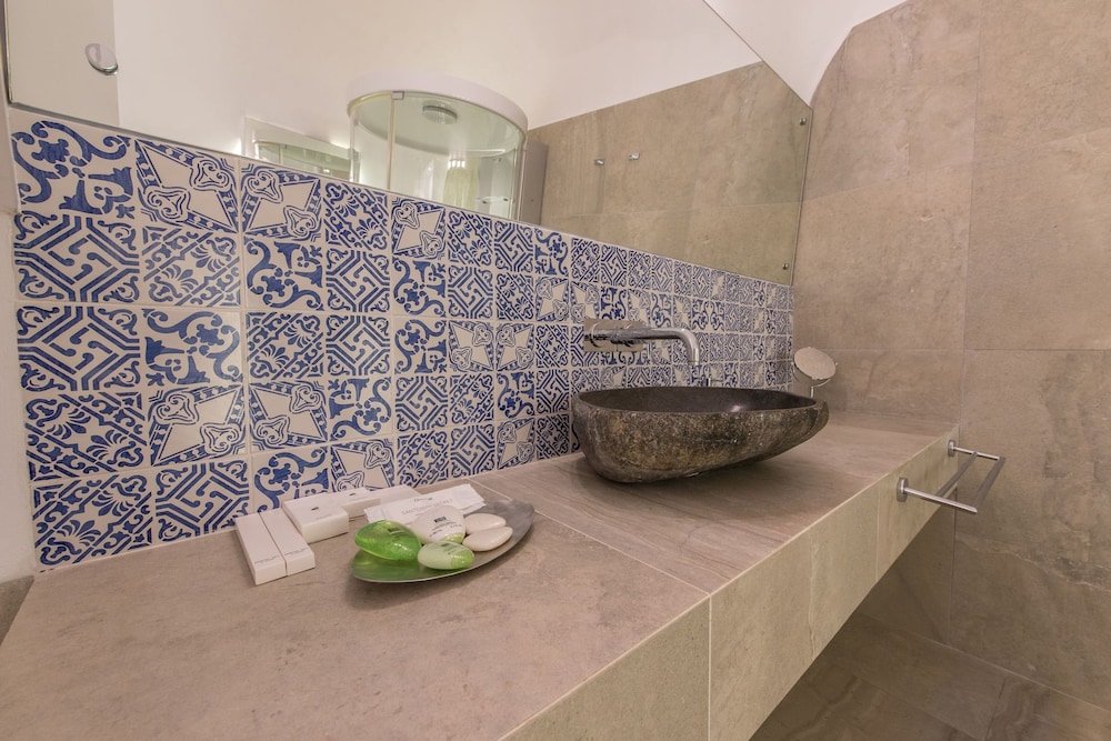 Santorini Secret Suites and Spa - Adults Only 38/50