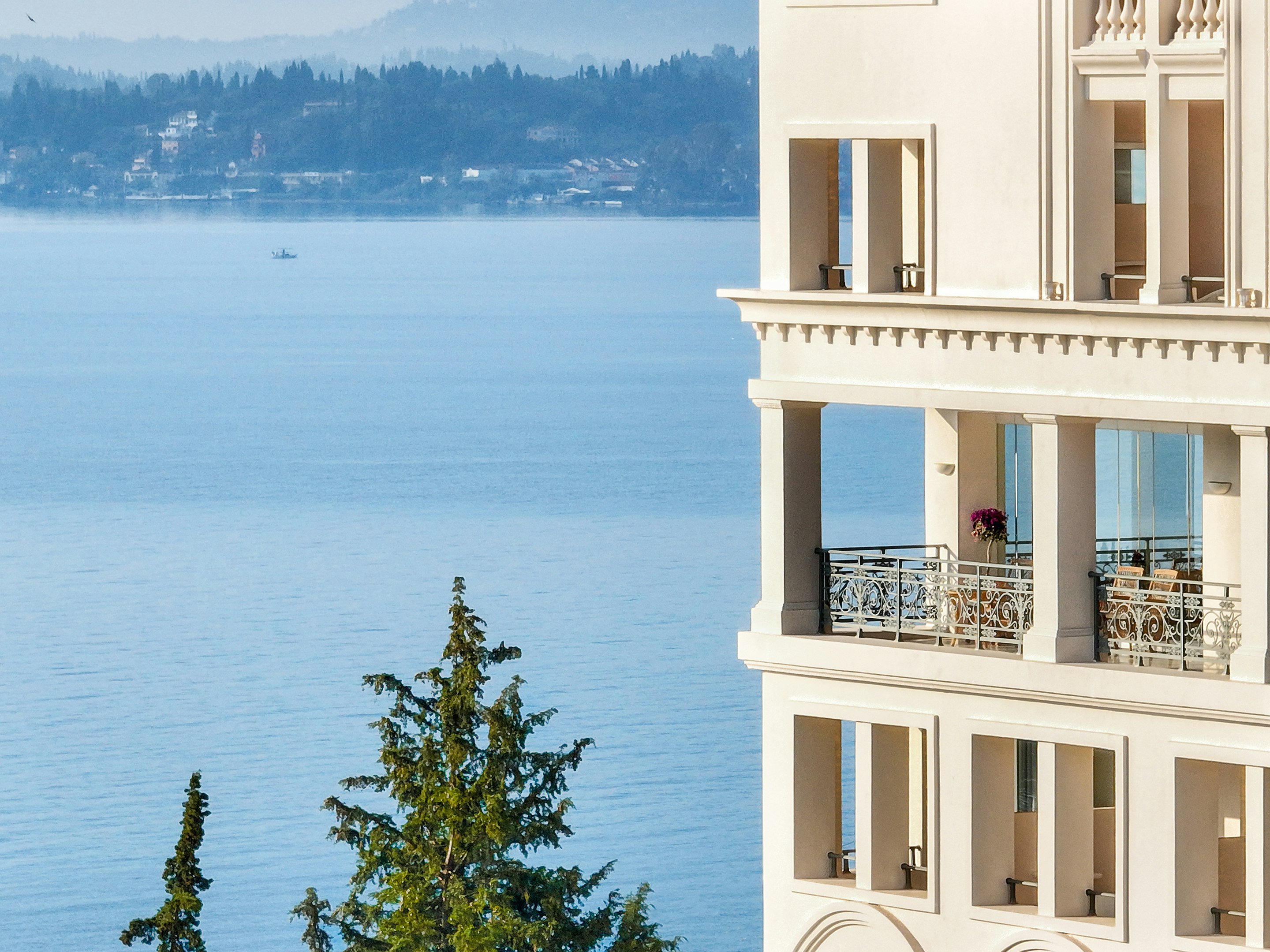 Grecotel Eva Palace 47/51