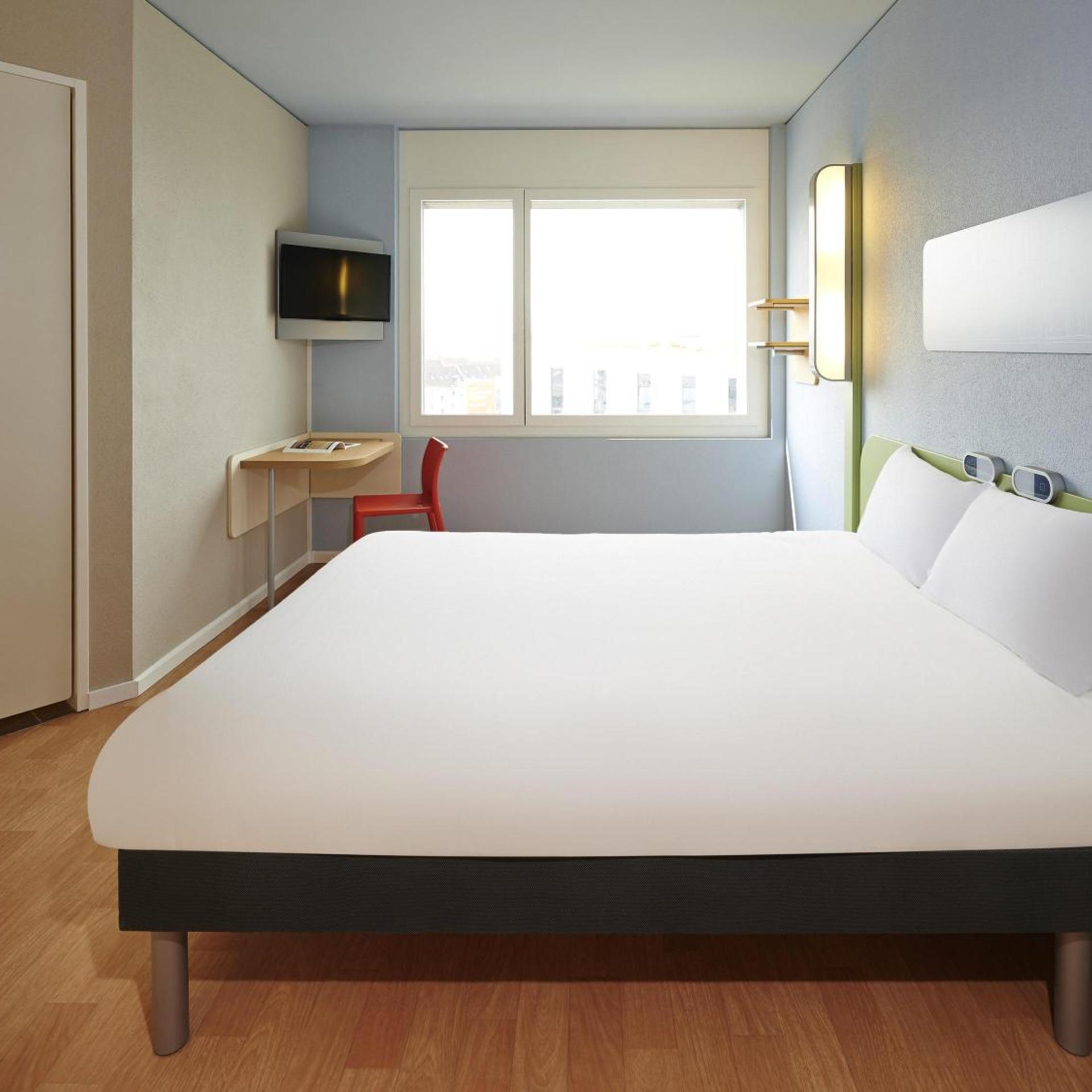 Room, King Bed, Accessible