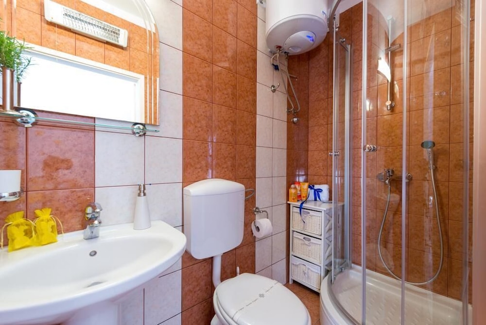 Apartments Lora 45/50