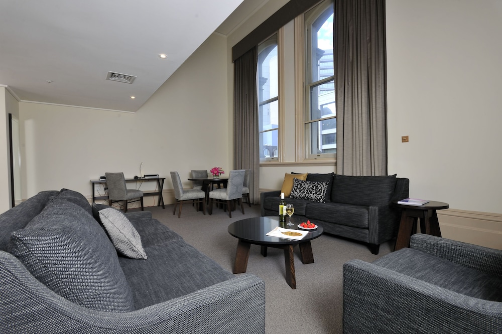 Grand Hotel Melbourne 36/55