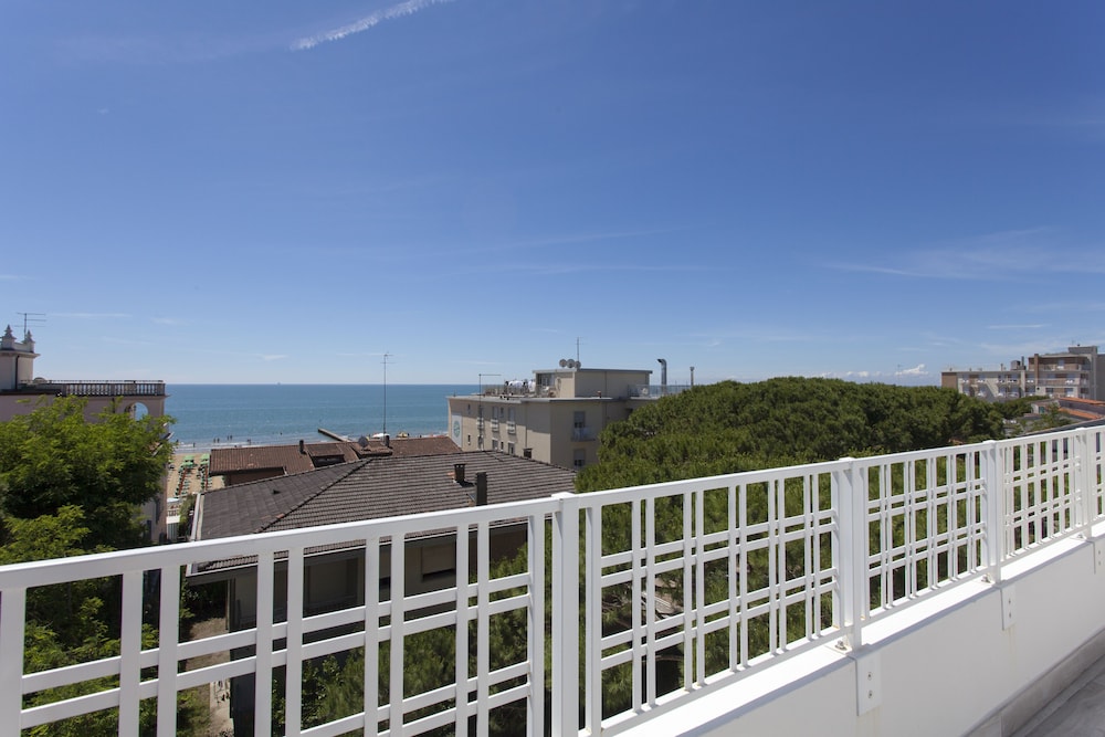 Hotel Greif 2/50