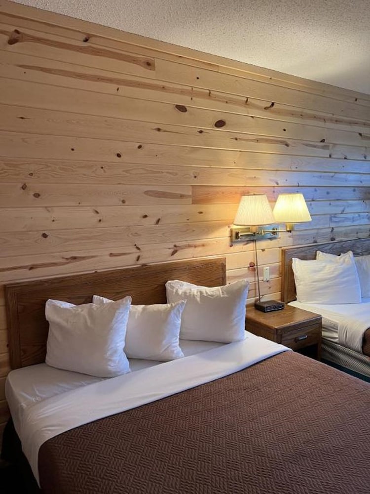 STANDARD, KING BED, COURTYARD VIEW