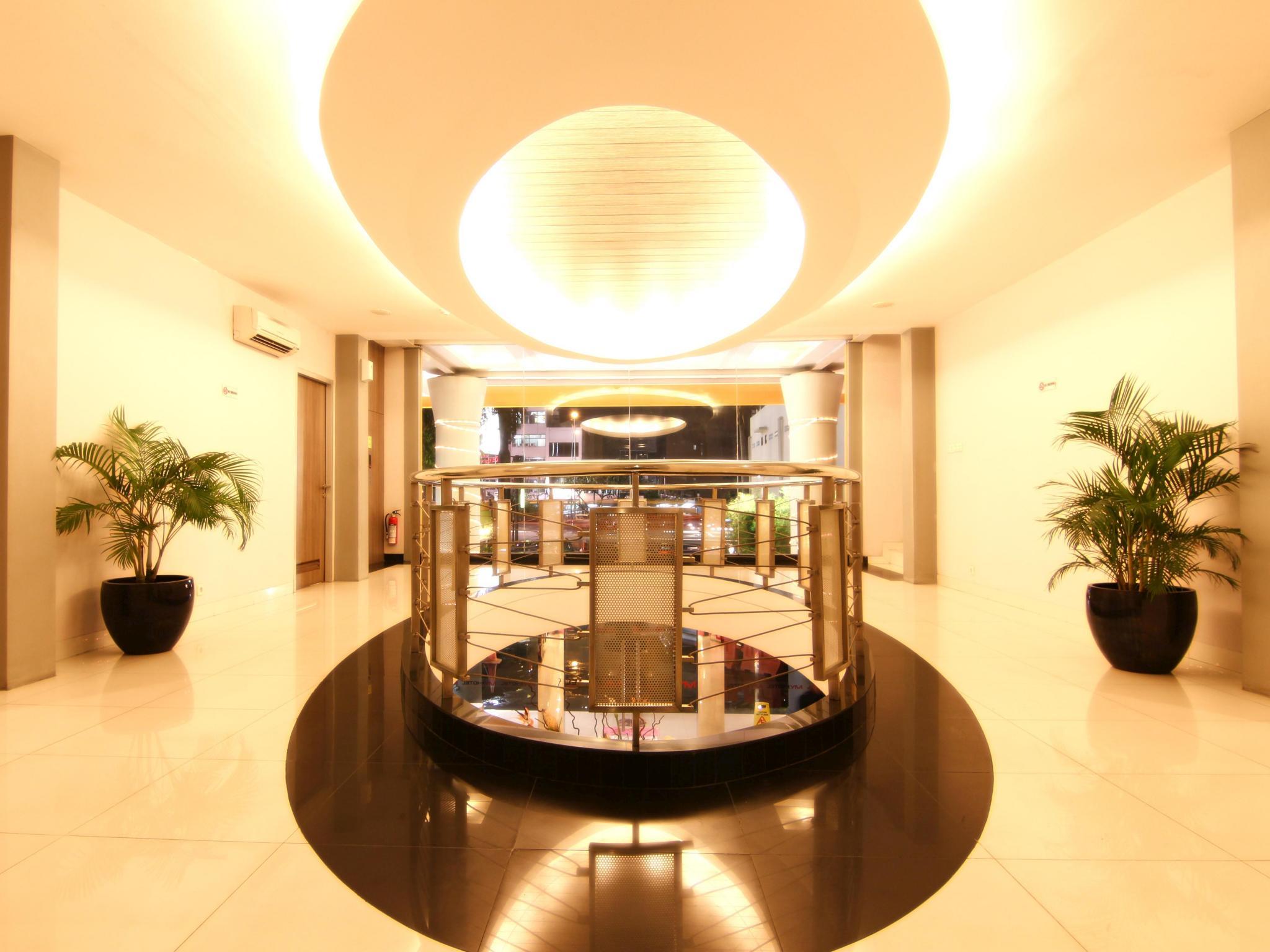 My Hotel Jakarta 7/17