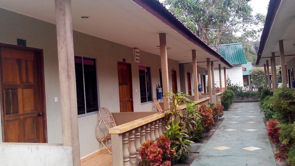 Purnama Beach Resort 10/67