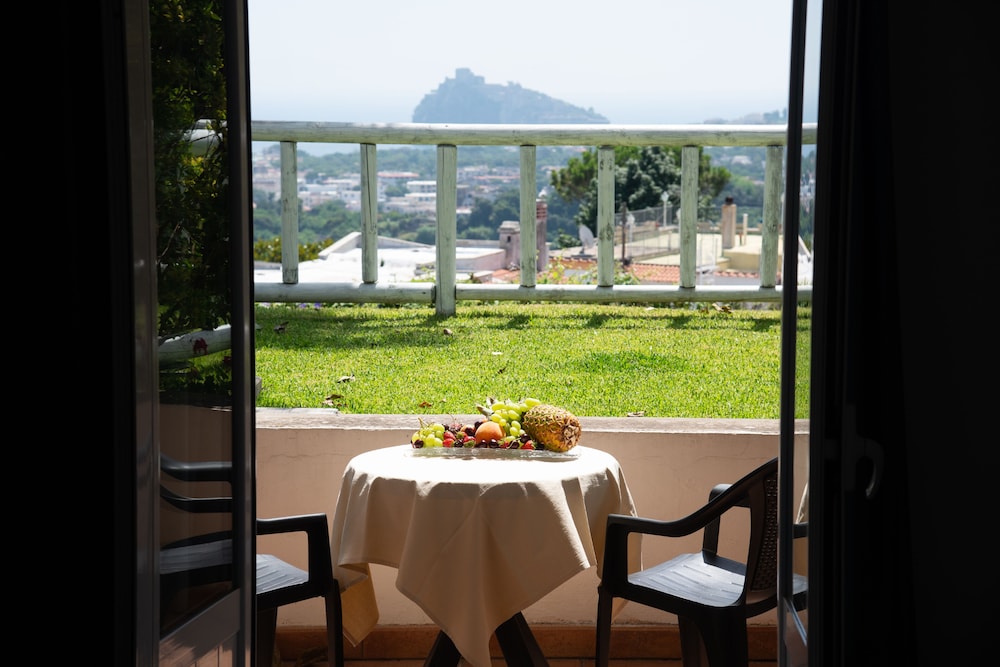 Hotel Villa Ireos 32/50