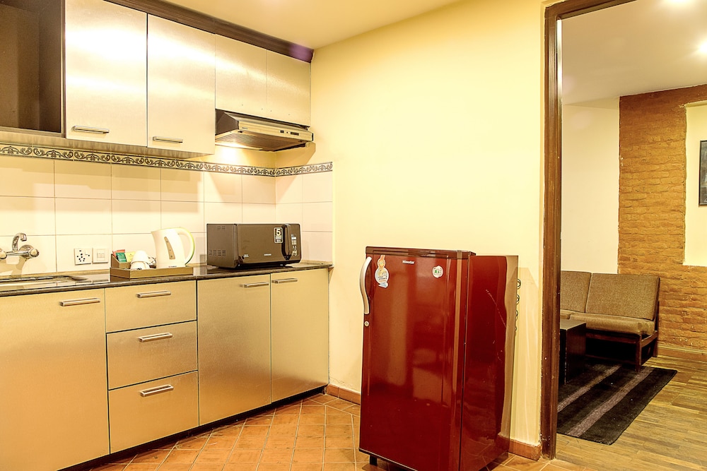 Gaju Suite Hotel 56/70