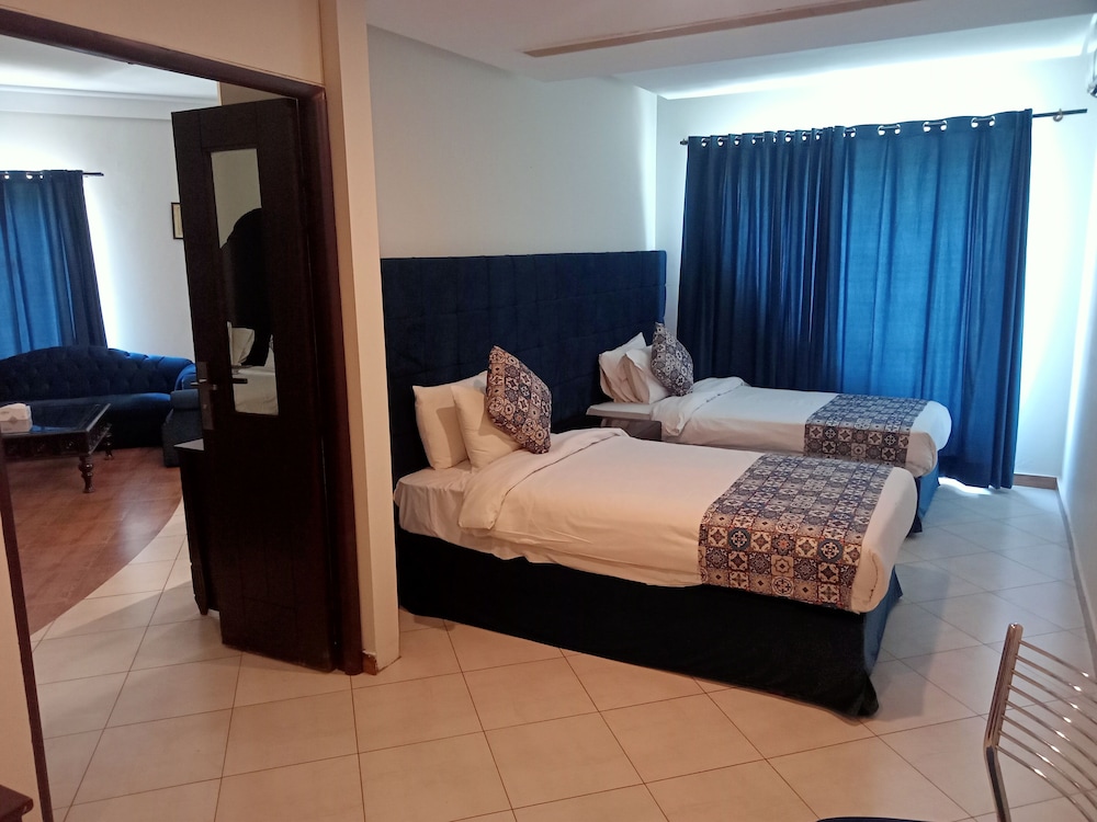Grand Regency Hotel 32/50