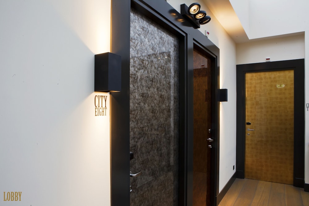 Manzos Suites 23/50