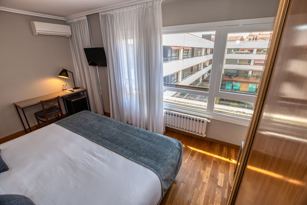 Hotel Castilla Vieja 8/33