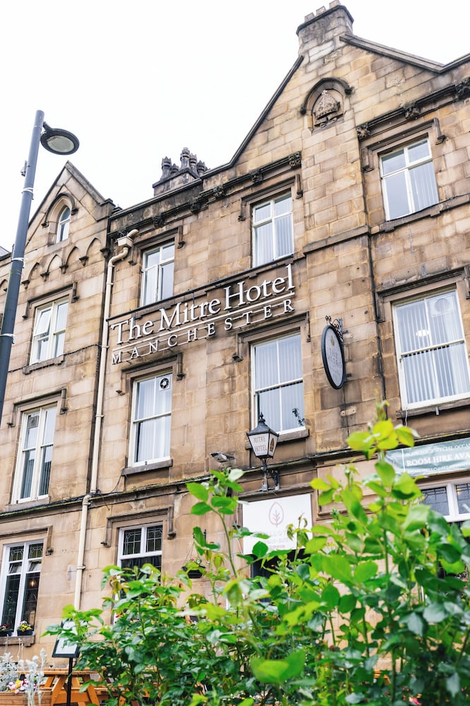 The Mitre Hotel 6/50