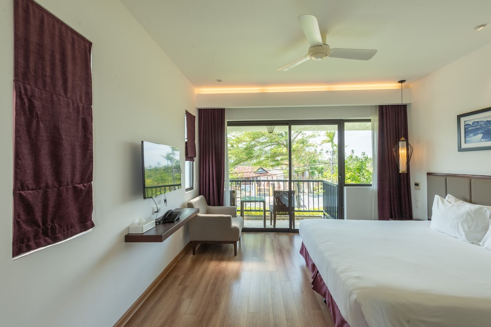 SUPERIOR, DOUBLE BED, BALCONY
