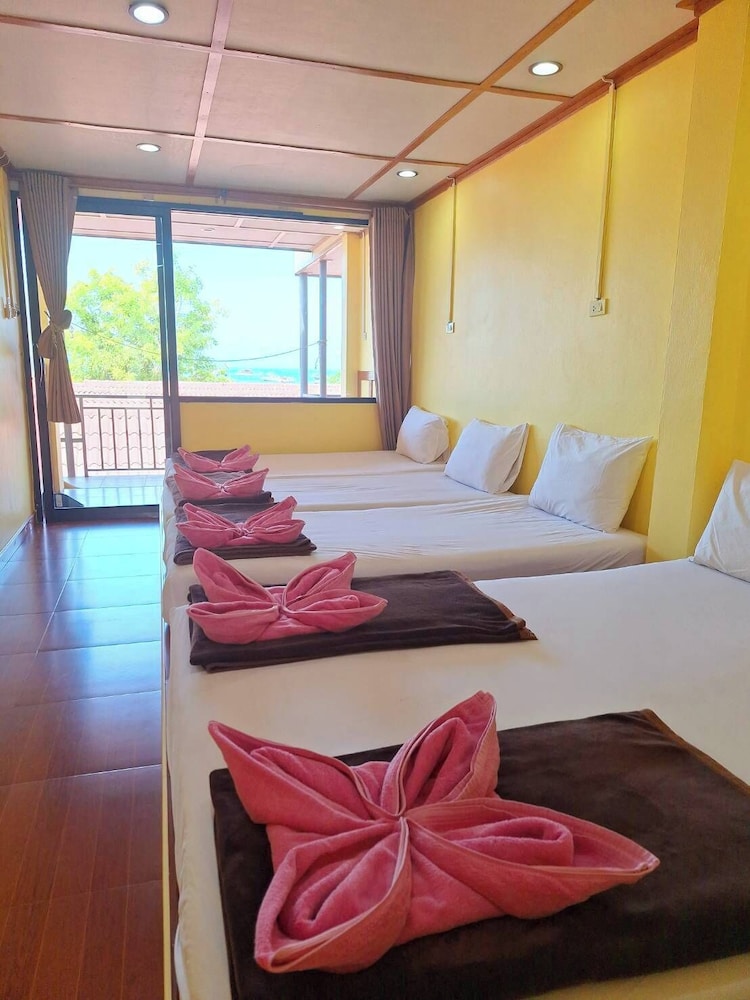 PHI PHI SAND SEA VIEW RESORT 24/57