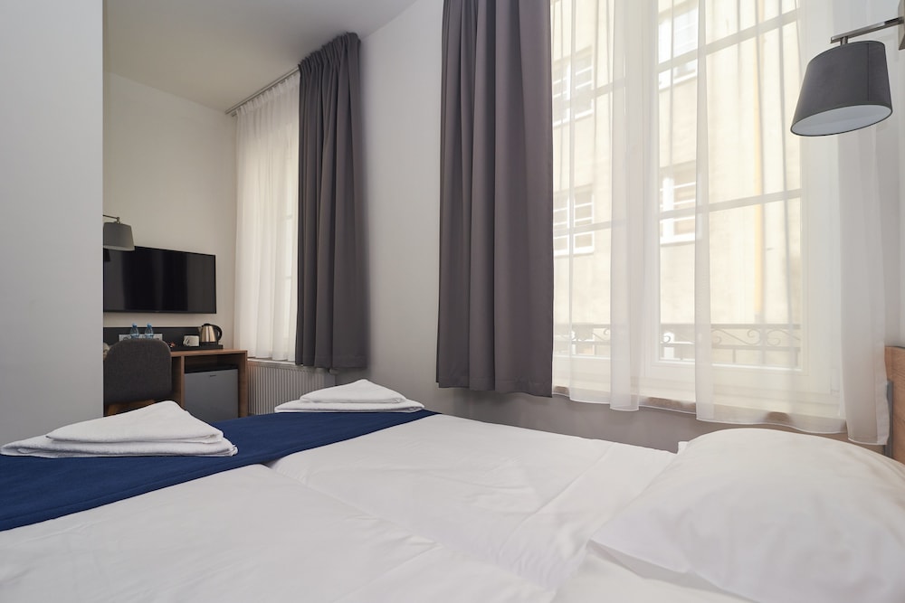 COMFORT, DOUBLE BED