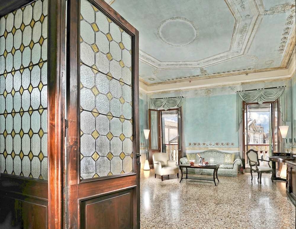 Palazzo Vitturi Hotel 8/67