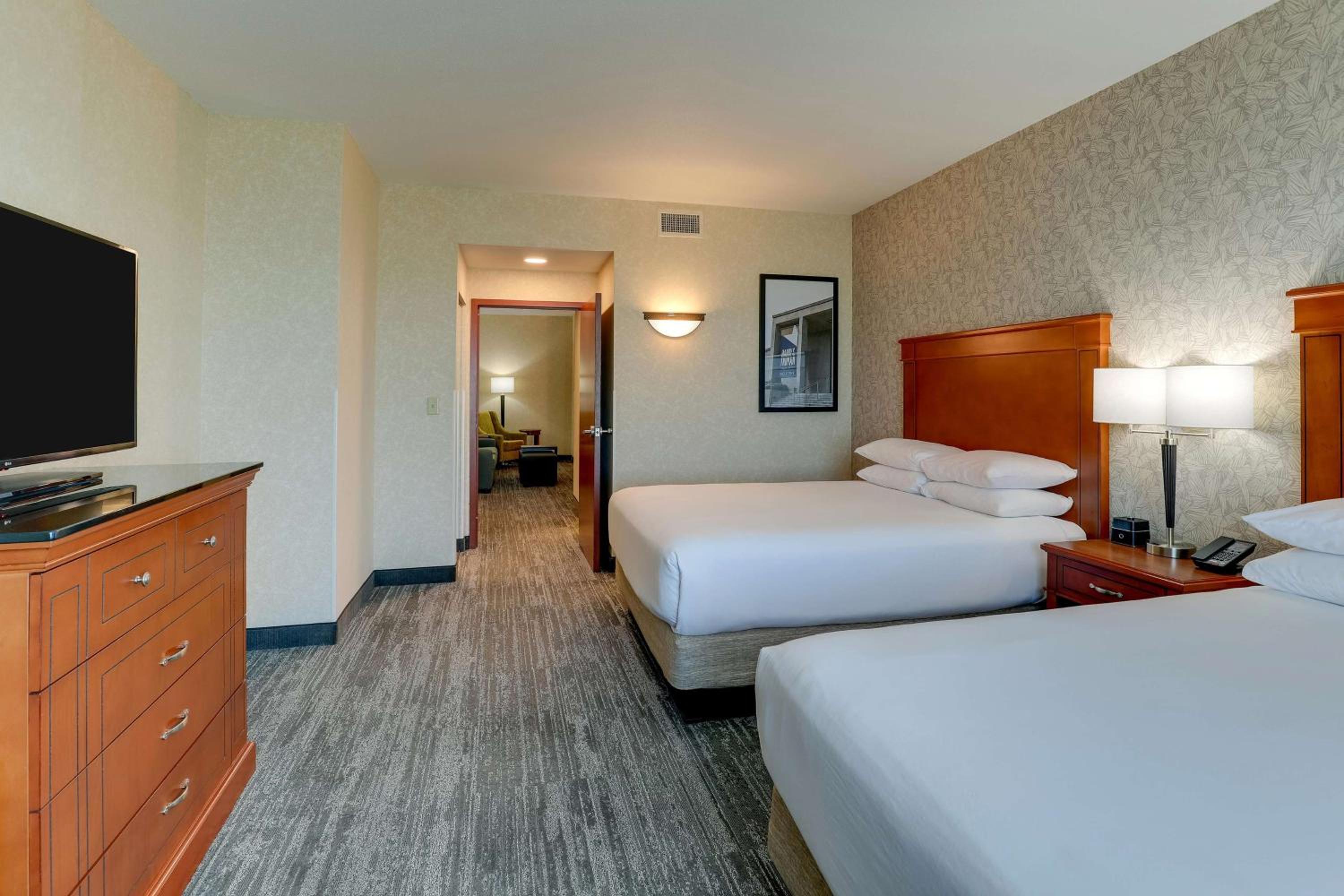 جناح بسريرين كوين، Drury Inn and Suites Kansas City Independence 2/3