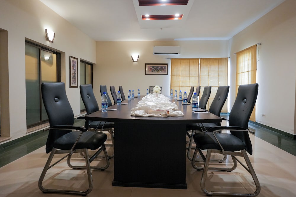 Hotel One Bahawalpur 38/49