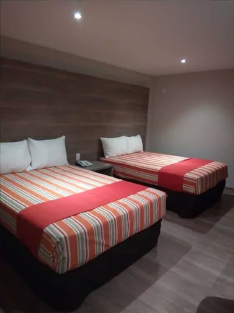 SUPERIOR, 2 DOUBLE BEDS