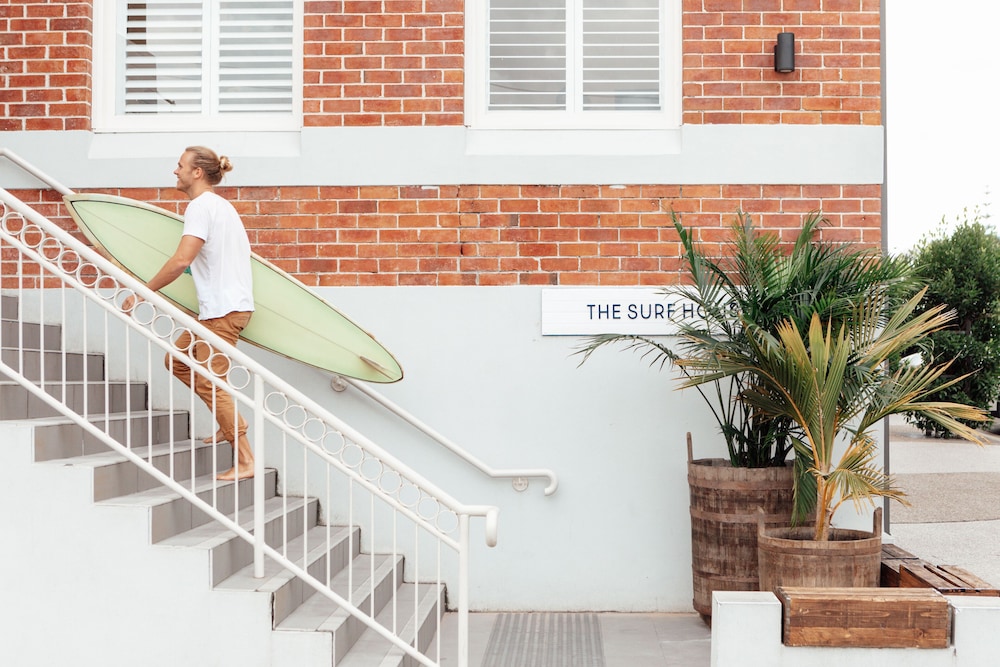 The Surf House 5/50