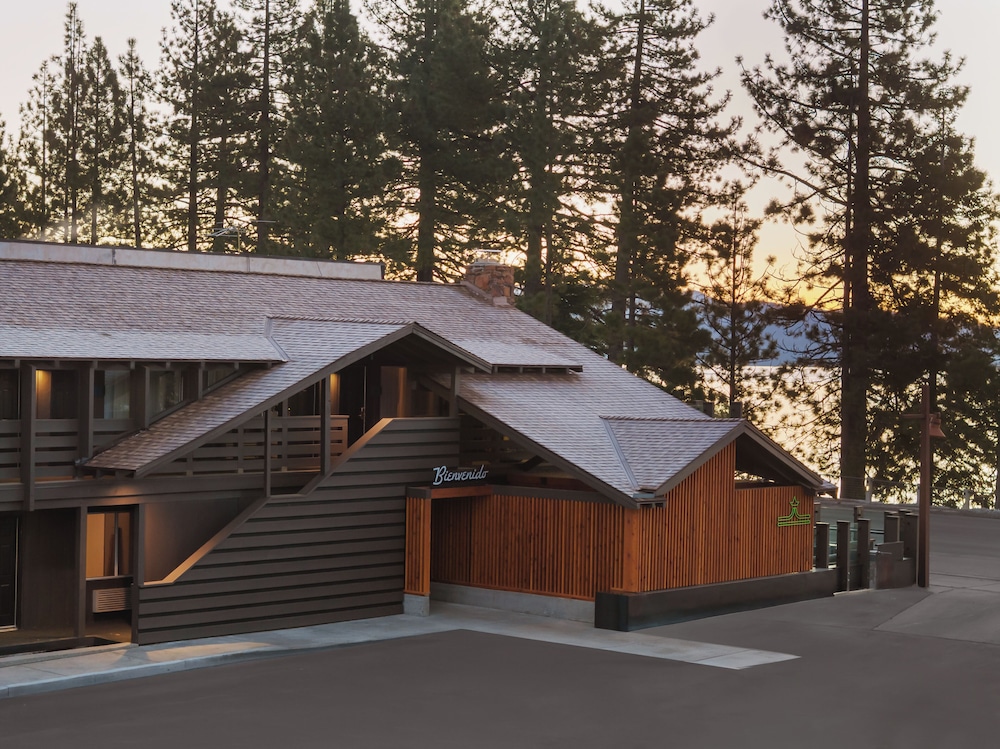 evo Hotel Tahoe City 4/50