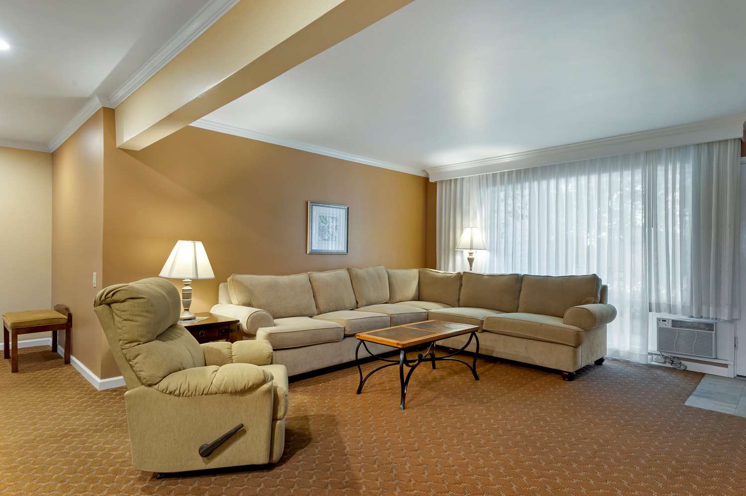 Best Western Plus Santa Barbara 34/41