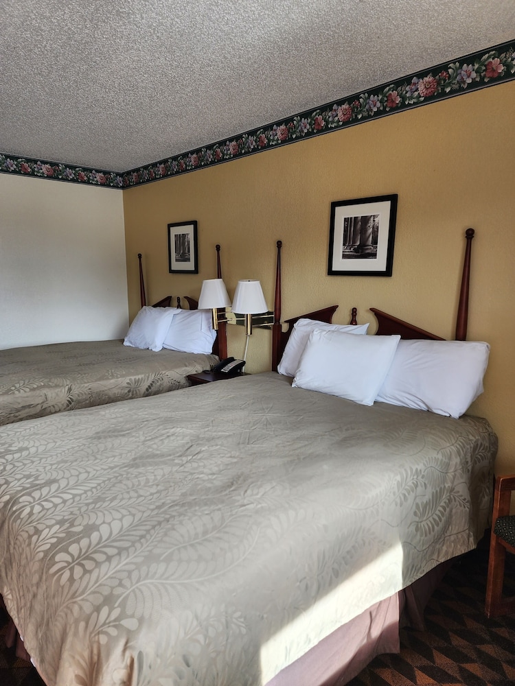 Americas Best Value Inn San Marcos 22/50