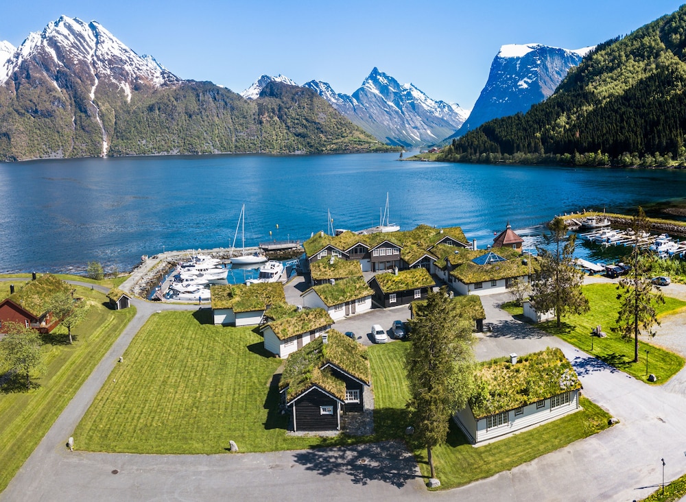 Sagafjord Hotel 30/42
