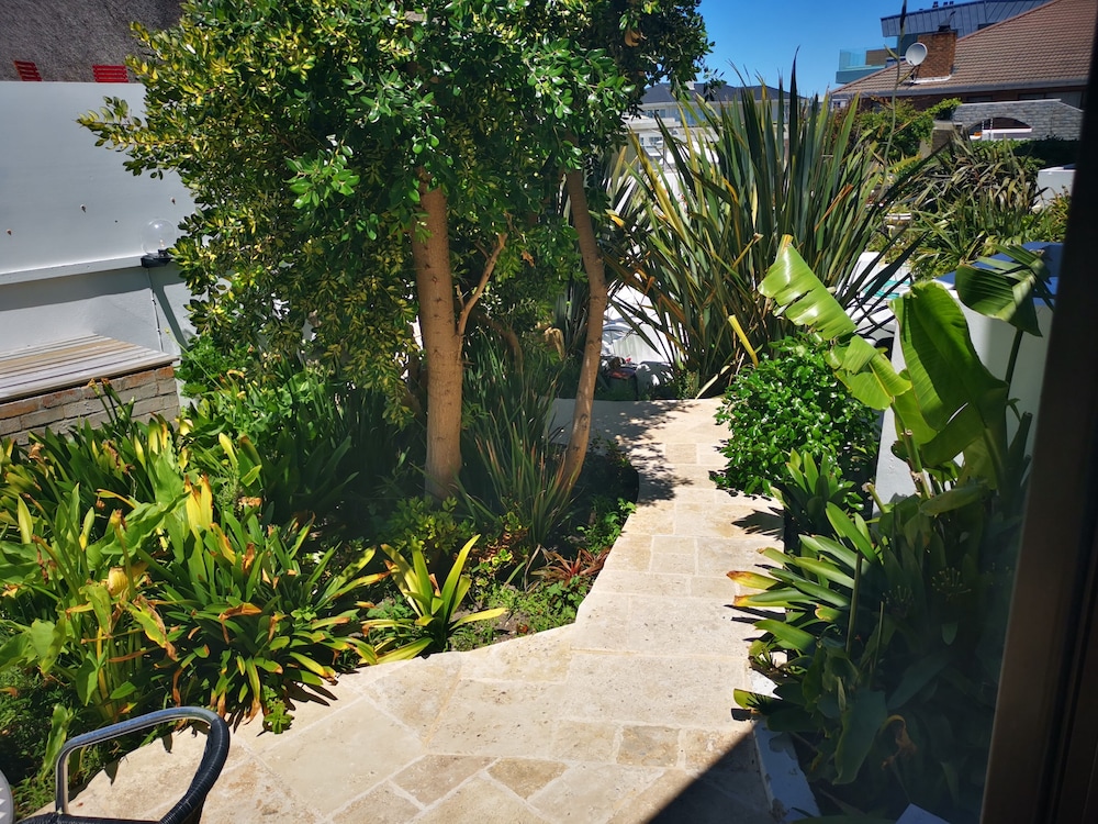 Misty Waves Boutique Hotel 61/79