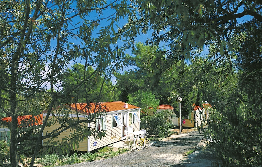 LA PINEDE 33/47